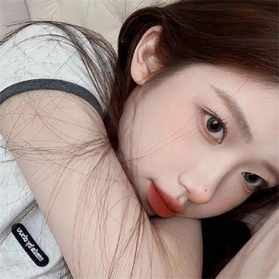 想被拥抱的12个女人